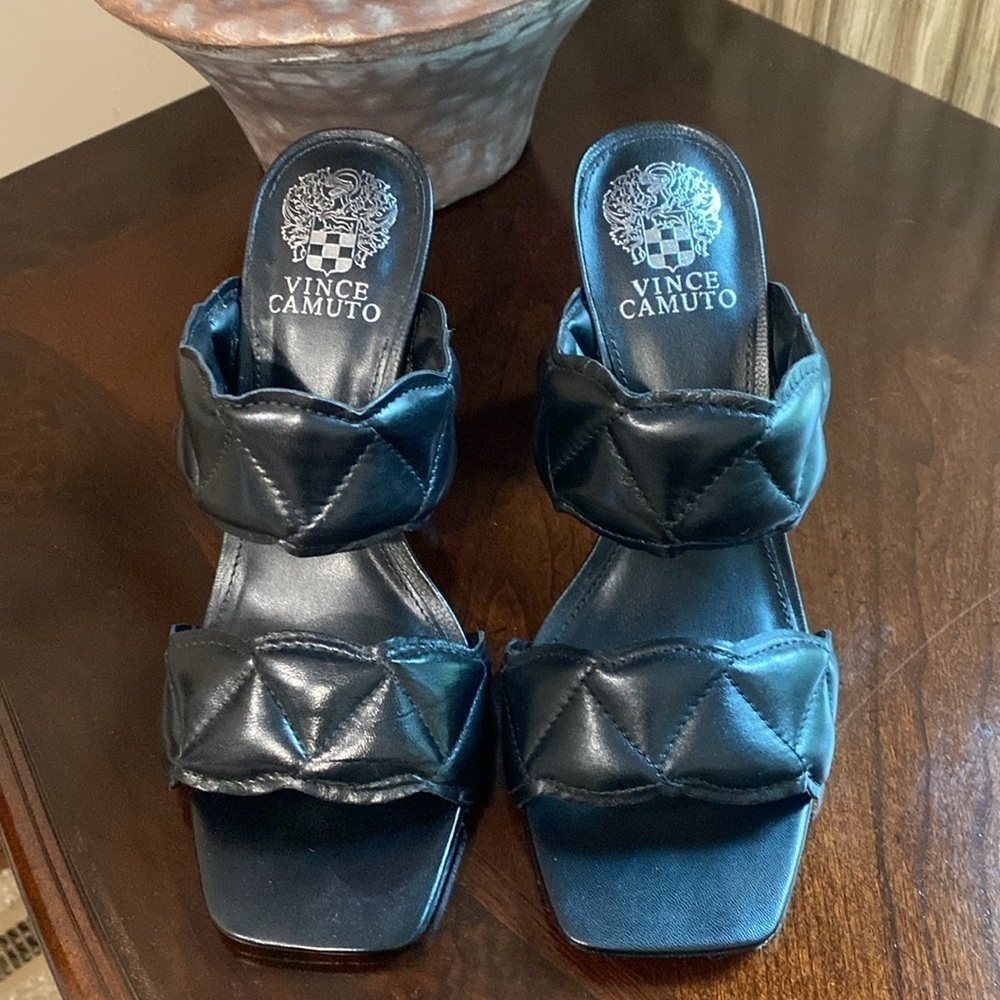 NEW - Vince Camuto Sandala